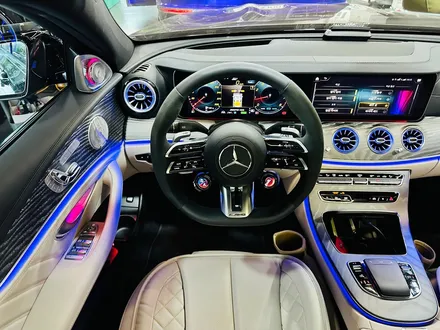 벤츠 W213 E53AMG 4D부메스터 + 송풍구엠비언트.