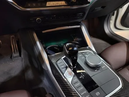 BMW G26 4시리즈 그란쿠페 기어패널 엠비언트 확장 작업.