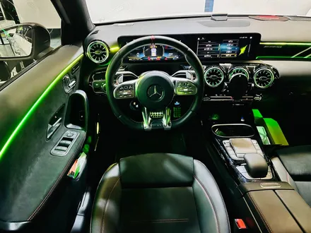 벤츠 A45 AMG 순정 엠비언트 확장 + AMG 패널 + 후석 송풍구 + 미드레인지.