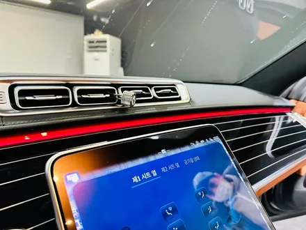 벤츠 W223 S클래스 액티브엠비언트 + 부메스터 + 천장부메스터.