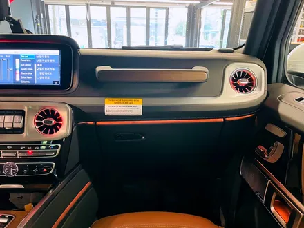 벤츠 G400d 송풍구 터빈 엠비언트. 후석까지 완벽하게 터빈 송풍구 엠비언트 세트.