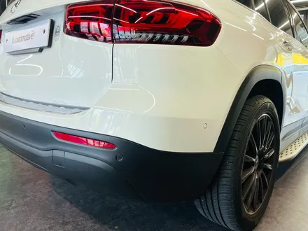 벤츠 GLB200d 45AMG 타입 디퓨저 세트. AMG 리어 디퓨저로 완성되는 뒷모습.