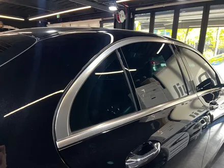 벤츠 W213 E클래스 크롬죽이기 블랙팩 + 송풍구 엠비언트.
