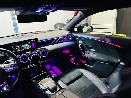 벤츠 A45 AMG 순정 엠비언트 확장 + AMG 패널 + 후석 송풍구 + 미드레인지.