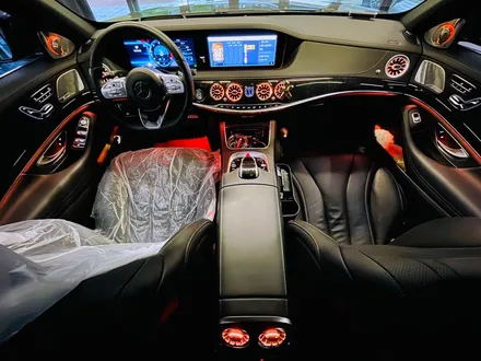 벤츠 W222 S클래스 S350d 송풍구 트위터 엠비언트 세트. 두 가지 엠비언트로 실내 인테리어 연출하기.