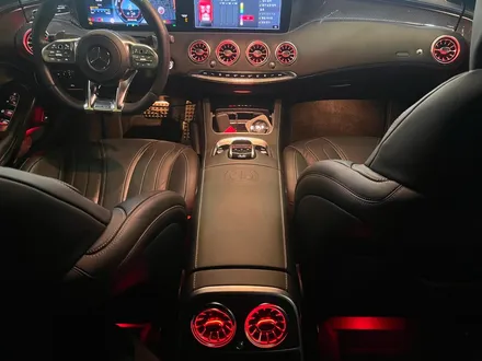 벤츠 W222 S63 AMG 쿠페 송풍구 터빈 엠비언트. 엠비언트 송풍구로 인테리어 드레스업.