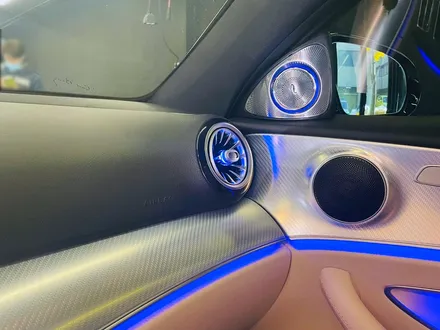 벤츠 W213 E250 E클래스 엠비언트 풀패키지. 송풍구 엠비언트 + 전동 트위터 세트.