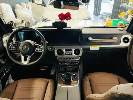 벤츠 G400d 송풍구 터빈 엠비언트. 후석까지 완벽하게 터빈 송풍구 엠비언트 세트.