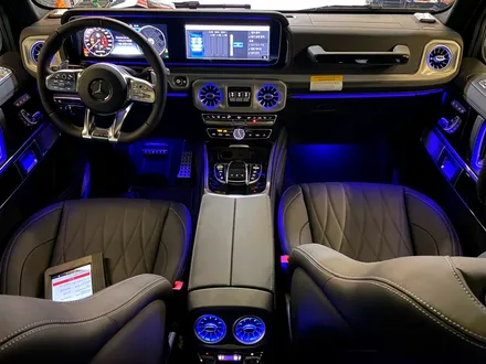 벤츠 G63 AMG 엠비언트 터빈 송풍구 세트. 후석까지 완벽한 엠비언트 송풍구.