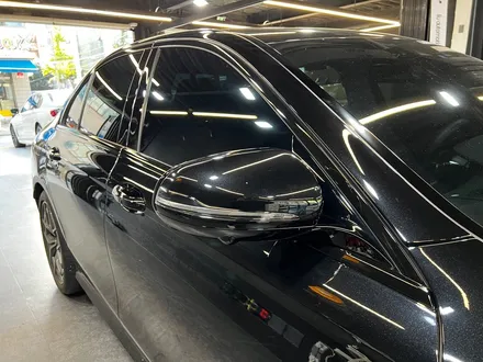 벤츠 W213 E클래스 크롬죽이기 블랙팩 + 송풍구 엠비언트.