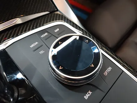 BMW i4 실내 카본 인테리어 + 리츠 광각미러 + 크리스탈 기어노브 세트.