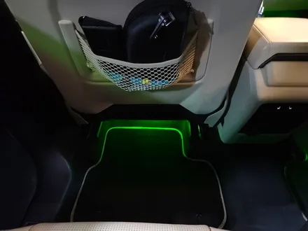 랜드로버 디스커버리스포츠 리츠 순정형 엠비언트 인테리어.