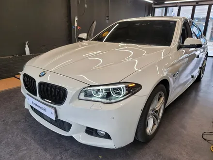 BMW F10 5시리즈 리츠 스마트 RGB 엠비언트. 순정 부품 훼손 걱정 없는 깔끔한 엠비언트 시공.