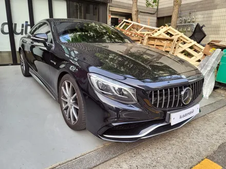 벤츠 S63 쿠페 터빈 송풍구 엠비언트 세트. 1,2열 송풍구 모두에 엠비언트.