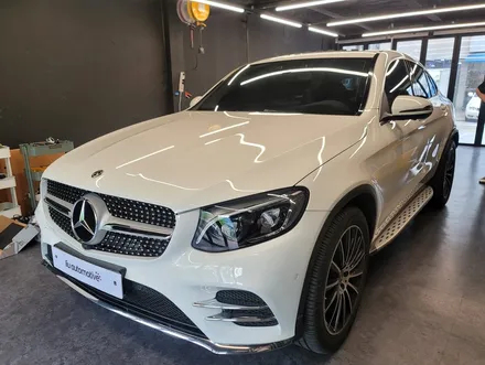 벤츠 GLC 송풍구 엠비언트 + 사이드리피터 + 카본 미러커버. 인테리어와 익스테리어 모두를 만족시키는 패키지.