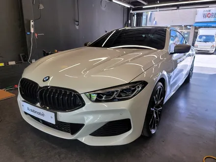 BMW 8시리즈 그란쿠페 프론트 카본 카나드. 작지만 확실한 변화.