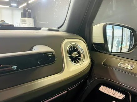 벤츠 G63 AMG 엠비언트 터빈 송풍구 세트. 후석까지 완벽한 엠비언트 송풍구.