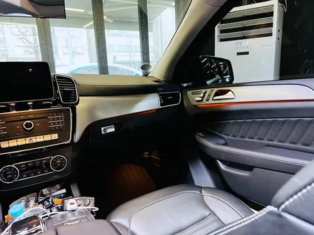벤츠 W166 GLE쿠페 GLE350d 리츠 스마트 엠비언트 설치.