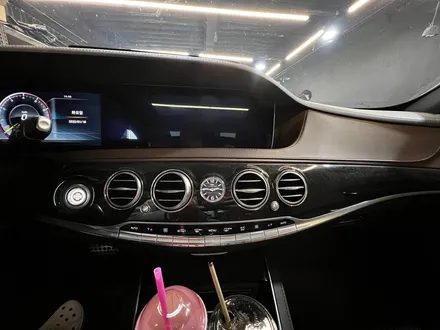 벤츠 S63 AMG 송풍구 엠비언트 패키지 W222. 엠비언트 송풍구 전후석 세트 시공.