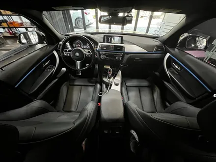 BMW F30 3시리즈 리츠 스마트 엠비언트 2세대 패키지. 업그레이드 된 실내 엠비언트.