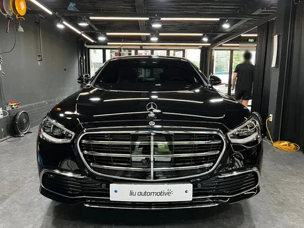 벤츠 W223 S클래스 빠진옵션 튜닝 신차패키지 (액티브엠비언트+부메스터+후석모니터).