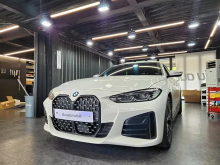 BMW G26 4시리즈 그란쿠페 기어패널 엠비언트 확장 작업.