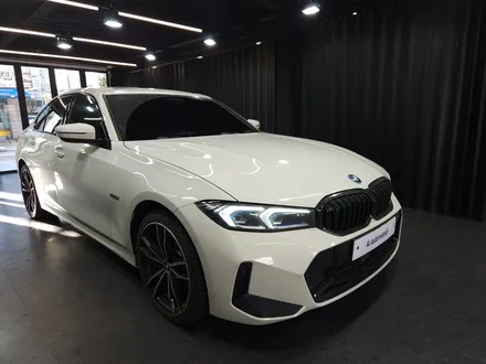 BMW G20 LCI 아이코닉글로우 그릴 설치.