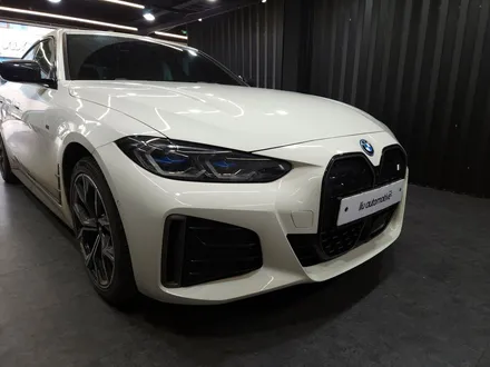 BMW i4 크리스탈 기어노브.