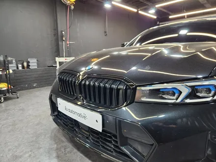 BMW 그릴 교체 G20 3시리즈 아이코닉 글로우.