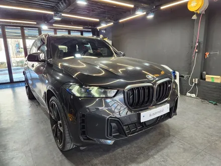 BMW X5 페이스리프트 아이코닉글로우 그릴 + 카본패키지.