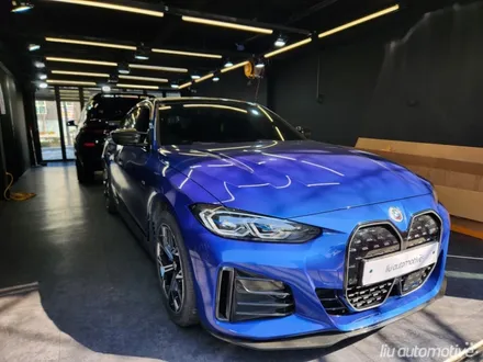 BMW i4 실내 인테리어 리얼 카본 트림 교체 시공기.