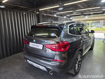 BMW X3 신형타입 테일램프 교체.