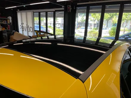 벤츠 A45 AMG 루프스킨 + 인테리어 튜닝 패키지. 부메스터 + AMG 핸들 + AMG 대쉬보드 패널 + 후석 송풍구.