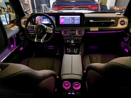 벤츠 G63 AMG 엠비언트 터빈 송풍구 세트. 후석까지 완벽한 엠비언트 송풍구.