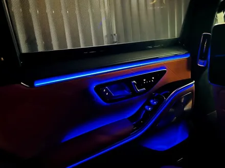 벤츠 W223 S클래스 액티브엠비언트 옵션 튜닝 S580. 눈을 뗄 수 없는 액티브엠비언트.