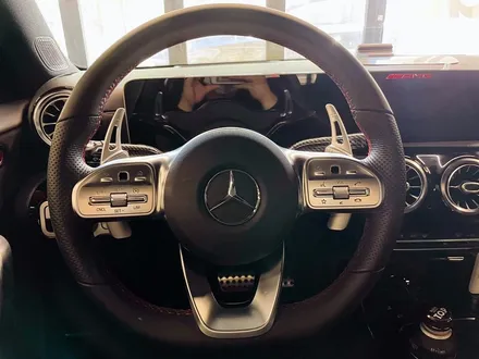 벤츠 A45 AMG 루프스킨 + 인테리어 튜닝 패키지. 부메스터 + AMG 핸들 + AMG 대쉬보드 패널 + 후석 송풍구.