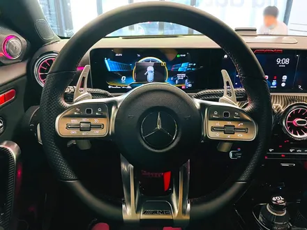벤츠 A45 AMG 루프스킨 + 인테리어 튜닝 패키지. 부메스터 + AMG 핸들 + AMG 대쉬보드 패널 + 후석 송풍구.