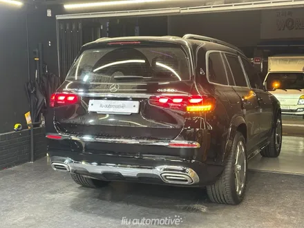 벤츠 GLS 마이바흐 풀컨버전, 실외부터 실내 인테리어까지 전부 완료 하였습니다. 휠타이어 불판휠, 테일램프 후기형 교체 및 계기판 코딩까지. / 서울 서초