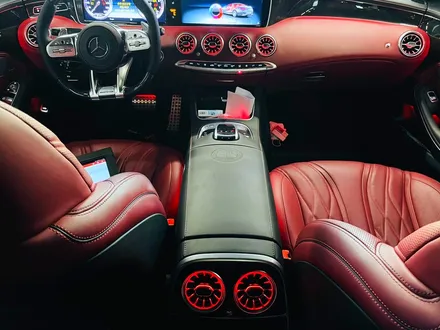 벤츠 W222 S63 AMG 터빈 송풍구 벤츠 W222 S63 AMG 카브리올레 엠비언트 패키지 전후석 송풍구 모두에 엠비언트 더하기.