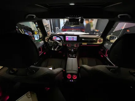벤츠 G63 AMG 엠비언트 터빈 송풍구 세트. 후석까지 완벽한 엠비언트 송풍구.
