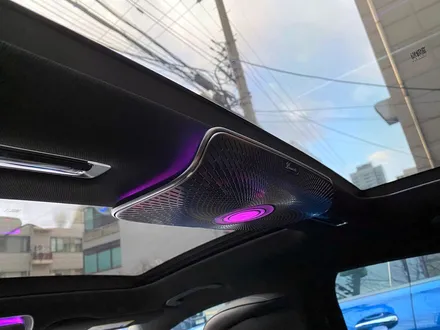 벤츠 W223 S클래스 천장 부메스터 + 액티브엠비언트. 천장 부메스터의 매력.