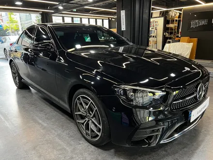벤츠 W213 E클래스 크롬죽이기 블랙팩 + 송풍구 엠비언트.