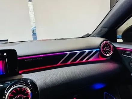 벤츠 A45 AMG 순정 엠비언트 확장 + AMG 패널 + 후석 송풍구 + 미드레인지.