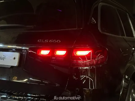 벤츠 GLS 마이바흐 풀컨버전, 실외부터 실내 인테리어까지 전부 완료 하였습니다. 휠타이어 불판휠, 테일램프 후기형 교체 및 계기판 코딩까지. / 서울 서초