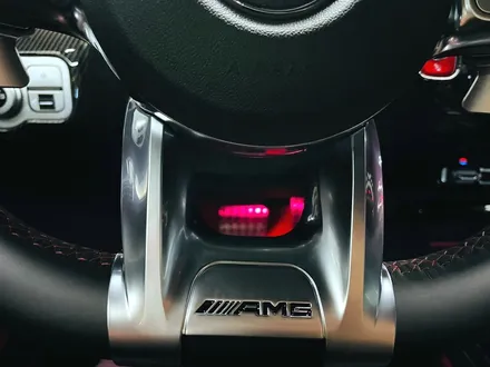 벤츠 A45 AMG 루프스킨 + 인테리어 튜닝 패키지. 부메스터 + AMG 핸들 + AMG 대쉬보드 패널 + 후석 송풍구.