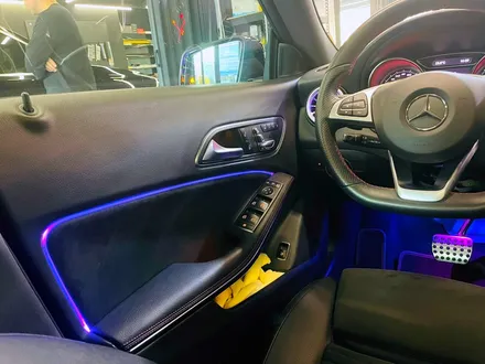 벤츠 C117 CLA250 리츠 스마트 엠비언트 풀세트. 리츠 스마트 엠비언트와 터빈 송풍구로 드레스업.