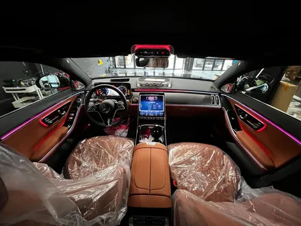 벤츠 W223 S클래스 액티브엠비언트 + 부메스터 + 실내향수 옵션설치 순정부품.