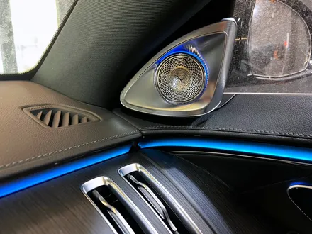 벤츠 W223 S클래스 액티브엠비언트 + 순정 부메스터 4D. 화려한 퍼포먼스, 액티브엠비언트.
