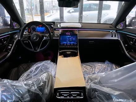 벤츠 W223 S클래스 액티브엠비언트 + 순정 부메스터 4D. 화려한 퍼포먼스, 액티브엠비언트.