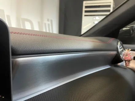 벤츠 C118 CLA 엠비언트 AMG 패키지. 미드레인지 스피커 + AMG 바 엠비언트 + AMG 핸들커버.